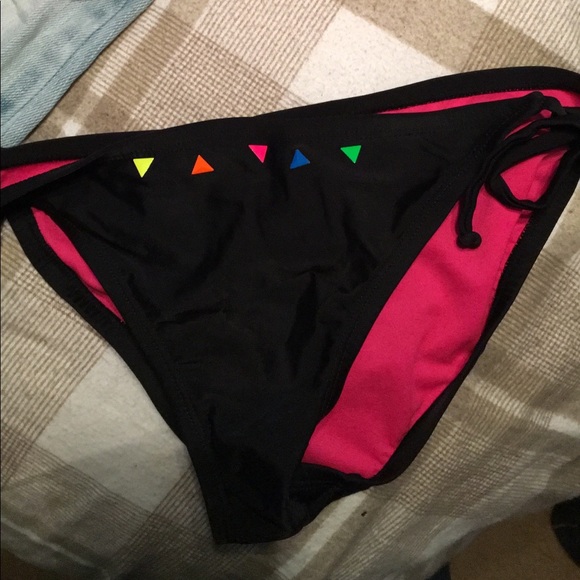 Target bathing suit - Picture 2 of 2